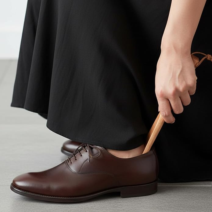 Wooden Shoe Horn,Long Handled Shoe Horn for Seniors,9.84" Retro Wood Shoehorn Long-handle for Women Kids with Leather Lanyard,Long Shoehorn Helper for Seniors & Pregnant,Wood Color