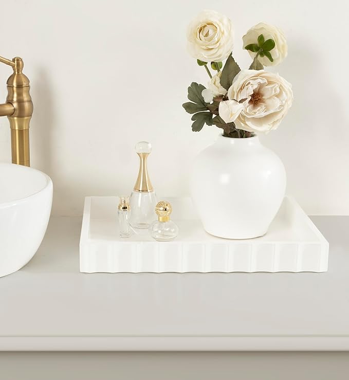 Kate and Laurel Lissi Decorative Rectangle Tray with Wavy Design, 16 x 12, White, Modern Scalloped Serving Tray for Coffee Table Ottoman, Dining Table, or Entryway Catch-All Tray