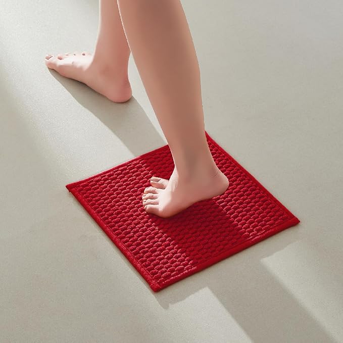 Small Christmas Bathroom Rugs, Non Slip Washable Bath Rugs Super Absorbent Bathroom Rug Thin Quick Dry Low Pile Bath Mats, Red 12"x12"