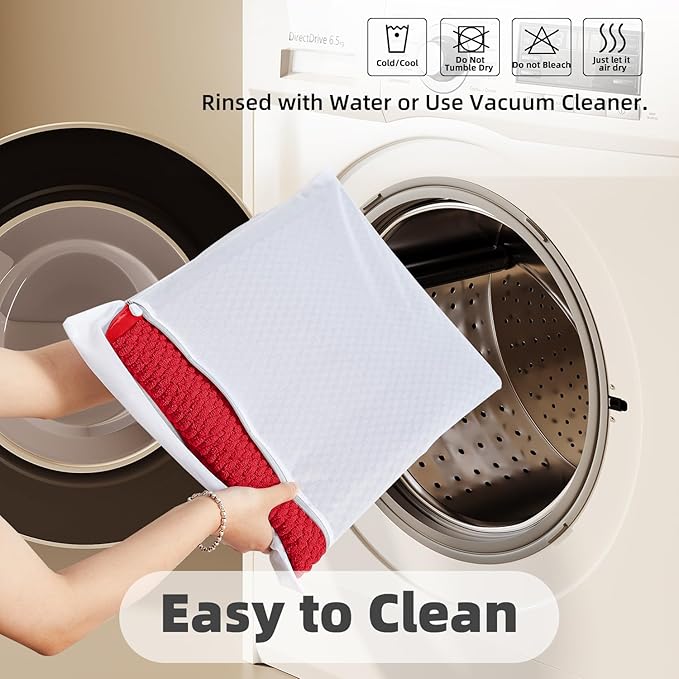 Christmas Bathroom Rugs Non Slip Washable, Super Absorbent Thin Bath Mat Small Quick Dry Low Pile Bathroom Rug, Red 16"x24"