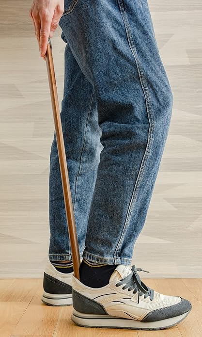 Luxdecor 2 Pack Long Handle Wood Shoe Horn for Men 24in Wooden Shoe Horn Long Handled for Seinors Women Kids Wood Shoe Helper