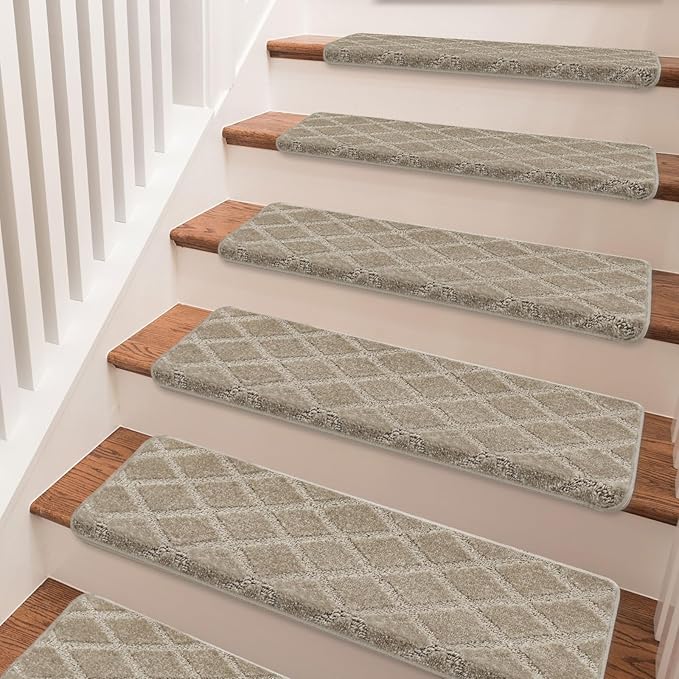 PURE ERA Bullnose Carpet Stair Treads Tape Free Non-Slip Indoor Stair Protectors Pet Friendly Stair Treads for Wooden Steps 9.5" x 30"(7 Pieces, Cream Gray Diamond Trellis)